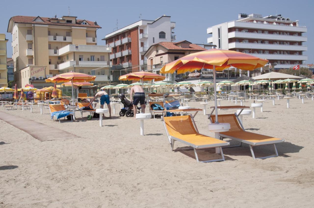 Hotel Levante Gatteo a Mare Kültér fotó